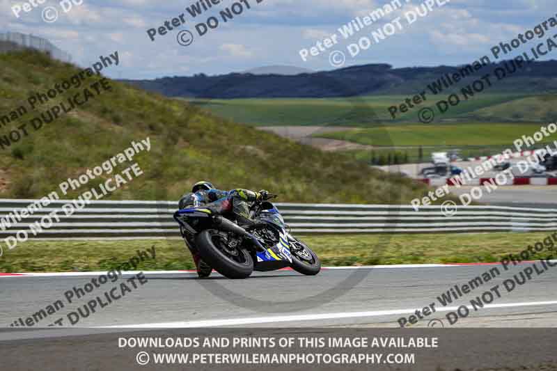 cadwell no limits trackday;cadwell park;cadwell park photographs;cadwell trackday photographs;enduro digital images;event digital images;eventdigitalimages;navarra;no limits trackdays;peter wileman photography;racing digital images;trackday digital images;trackday photos